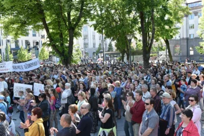 PatologiiZew - Trwa walka o polskie szkoły na Litwie.
 Decyzją komitetów strajkowych ...