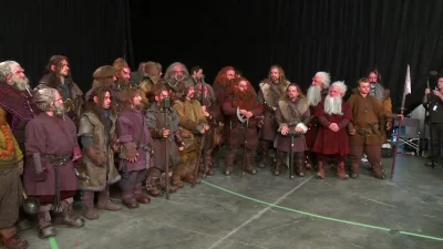 SirPsychoSexy - @Szawagier: Aktorzy z Hobbita mieli kaskaderów niskiego wzrostu, poza...