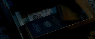 czarnyizly - W #xmen apocalypse wkładka paszportowa PRL ma orła w koronie. Delikatna ...