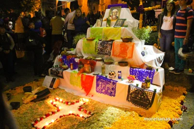 KomosaBiala - Meksykańskie Święto Zmarłych, Día de los Muertos, opiera się na tradycj...