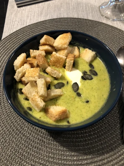 kosel - Taka tam zupa krem z brokuła ( ͡° ͜ʖ ͡°) #gotujzwykopem #brokuł #zupa
