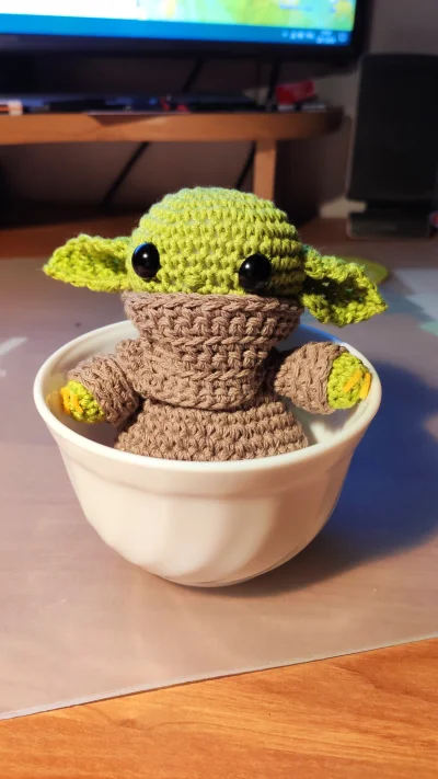 lewymaro - #dziendobry dzisiaj mam dla was...
BABY YODĘ (｡◕‿‿◕｡)
#amigurumi #szydelko...