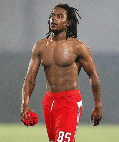 Kashankovsky - Renato Sanches - jedyny piłkarz na Euro z ginekomastią xD
#mecz