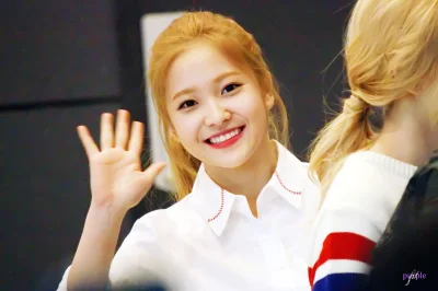 K.....o - #yeri #redvelvet 
#koreanka