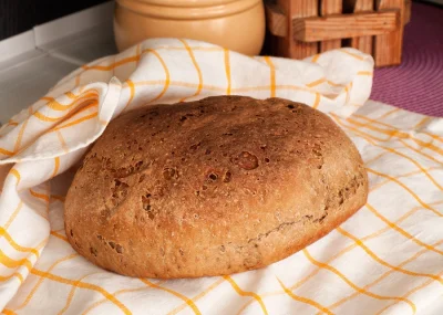Fafrocel - Nie ma to jak własny chleb. Od ponad roku piekę sobie sam w piekarniku.
D...