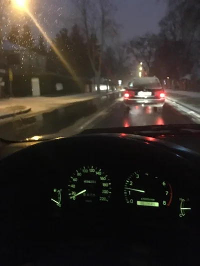 justnormalguy - Ludzie serio spadł centymetr śniegu w pruszkowie i jedziemy 5 km/h kt...