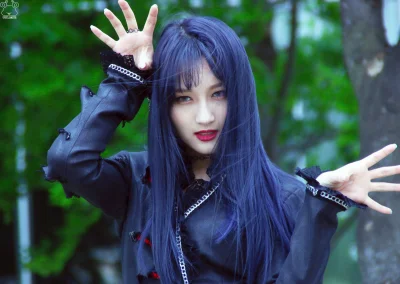 XKHYCCB2dX - #siyeon #dreamcatcher 
#koreanka