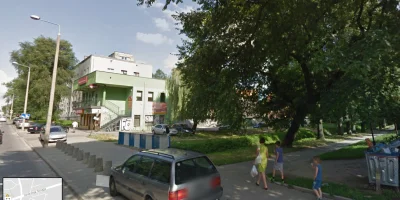 Raum - @Majestic12: Byłem kiedyś w bloku za tym zielonym budynkiem. Na klatkach śmier...