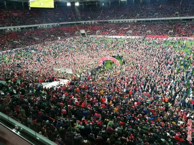 plesples - @kipi32: @Bartoni: 

wszystkie foty z ultras-tfio
Spartak swietowal pie...