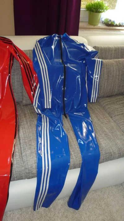 latexlover - #lateks #catsuit #slovianski 

Słowiański kombinezon z lateksu ( ͡° ͜ʖ...