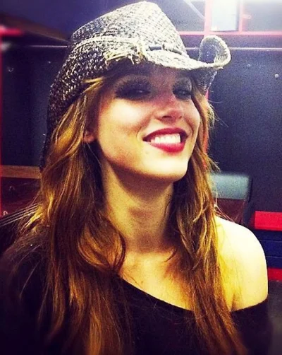 xEnzo - (｡◕‿‿◕｡)
#lzzyhale #halestorm #ladnapani #usmiechboners