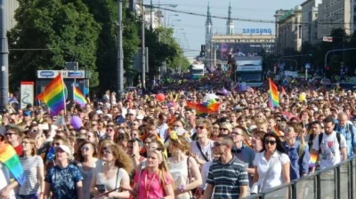artpop - To już oficjalne! Jest ponad 20 tysięcy osób na Paradzie Równości 2015 w War...