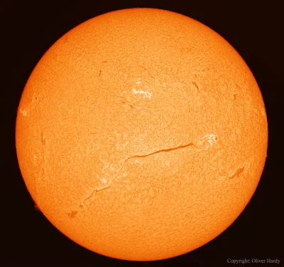r.....7 - Niezwykle długa nić na słońcu
Autor zdjęcia: Oliver Hardy

Jest to najdł...