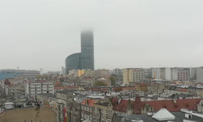 tler - Dobra pora na piętro widokowe, można poczuć się jak w chmurach.

#wroclaw #s...