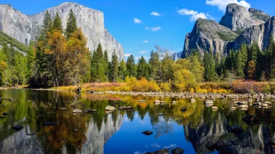 j.....e - Park Narodowy Yosemite, jest najbardziej znany ze względu na granitowe urwi...