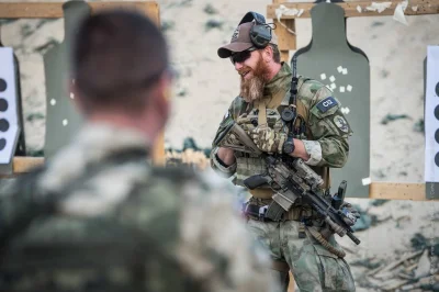 JanuszKarierowicz - "Tactical beard" u operatora Jednostki Wojskowej Komandosów

Af...