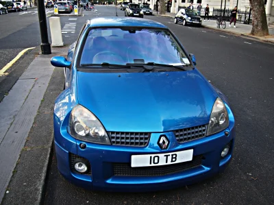 superduck - Renault Clio V6 Phase II (2003-2005)
2,9l V6 255KM
0-100 km/h - 5,9s

Jed...