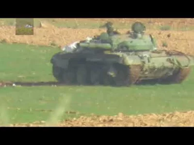 60groszyzawpis - Nagranie od Jaish al- Izza. To niby ten przejęty T-62M. Szkoda że ni...