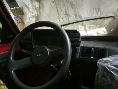 Majkel91 - Poszedłem do garażu i siedzę sobie w aucie.
#fiat #fiat126p #pokazauto