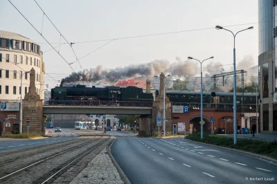 Jureczek77 - Przejazd parowozu przez Wrocław.
#kolej #wroclaw #parowozy