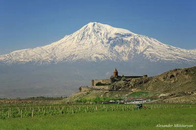 mactrix - Wulkan Ararat we wschodniej Turcji prezentuje się majestatycznie #earthporn...