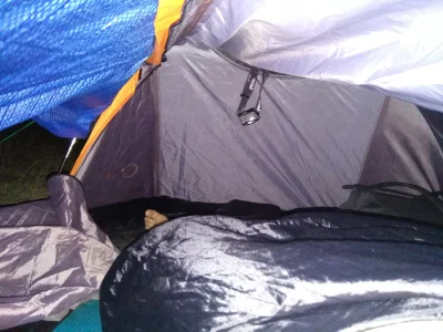 Qurvinox - Pierwszy raz camping podczas burzy. Namiot przykryty plandeką 2x3m dla pew...