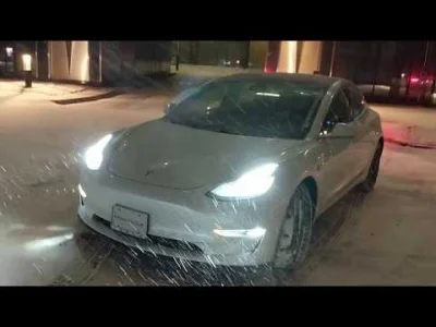 anon-anon - Tesla Model 3 na świeżym śniegu wydaje naprawdę intrygujące odgłosy które...