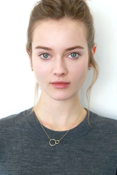 rales - @PlayTheGame: @tabarok: @PeterFile: Dokładnie, młodsza siostra - Monika. W ze...