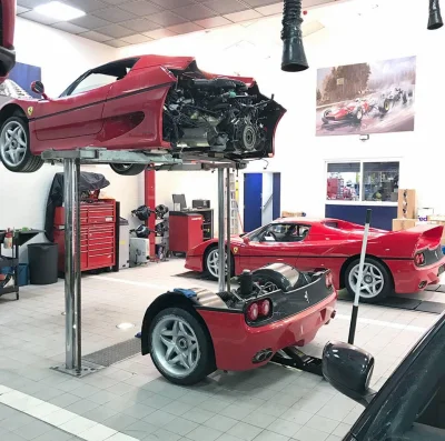 kowzan - Jeśli byliście ciekawi, jak wygląda wymiana sprzęgła w #ferrari F50, to już ...