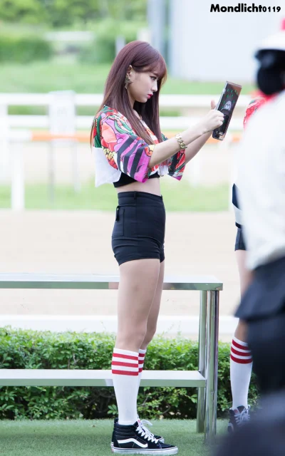 K.....o - #kyungri #ninemuses 
#koreanka