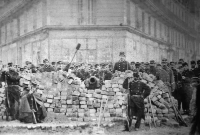 myrmekochoria - Ładna barykada podczas Komuny Paryskiej, 1871 rok.

#starszezwoje -...
