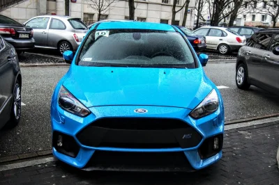 superduck - Ford Focus RS (2015-...)
2,3l R4 turbo 350KM
0-100km/h - 4,7s

Ceny Focus...