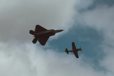 jeebzdzidy - F-22 i Mustang #lotnictwo #samoloty #riat #uk #ukmotowypady