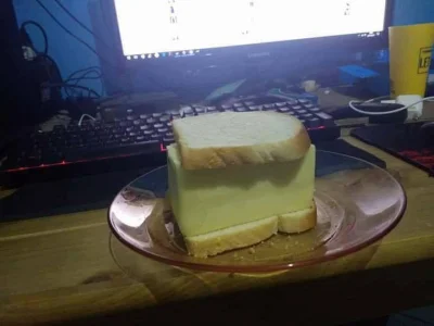 nuuubility - #humorobrazkowy #heheszki #foodporn 
to jest chleb z masłem, biedaki