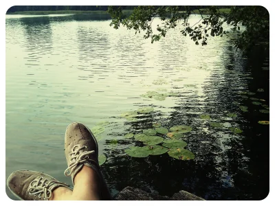U.....a - Znalazłam cudną kładkę nad jeziorem, taką idealną do posiedzenia i posłucha...