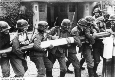 syfsyfiasty - Łamanie szlabanu granicznego przez żołnierzy niemieckiej armii. #histor...