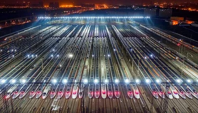 Montago - Teren bocznic z pociągami dużych prędkości w Chinach... 
SPOILER