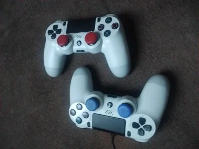 jjarik - #ps4 #PS4 
nie mogłem się zdecydować jaki kolor wiec jest drugi biały przy ...