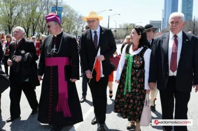 kowalzki - Sukienkowy musi byc! Bez pasibrzucha w pierwszm rzedzie to nie jest patrio...