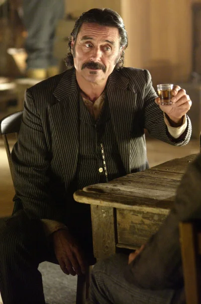 Lipathor - #deadwood to #nadserial a Al Swearengen to najprawdziwszy #samiecalfa
#se...