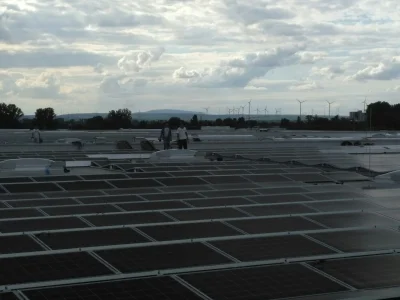 ronin88666 - @ColumbusEnergy: Właśnie zjechałem z budowy 1,8 MW. Na dachu mieliśmy do...
