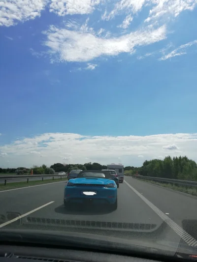 WideOpenShut - Stojąc w korku wszyscy jesteśmy sobie równi #a4 #wroclaw #podroze