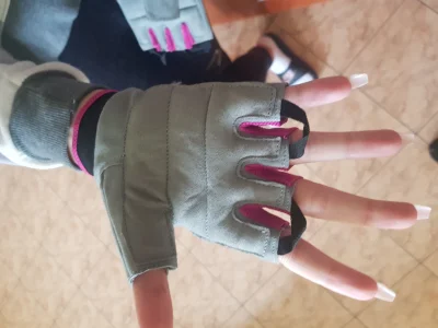 Hark - Mirki, dziewczyna sobie kupiła rękawiczki, do czego są te paski? #mirkokoksy