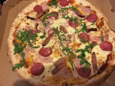 dewey - Pizza za 50 zł. w wykonaniu #dagrasso Proszę zwrócić uwagę na majestatycznie ...