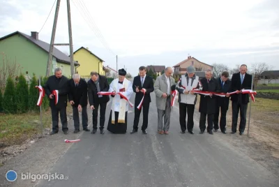 b.....l - Otwarcie 717m nowej drogi.

Tylu ojców sukcesu, aż się wszyscy nie zmieścil...