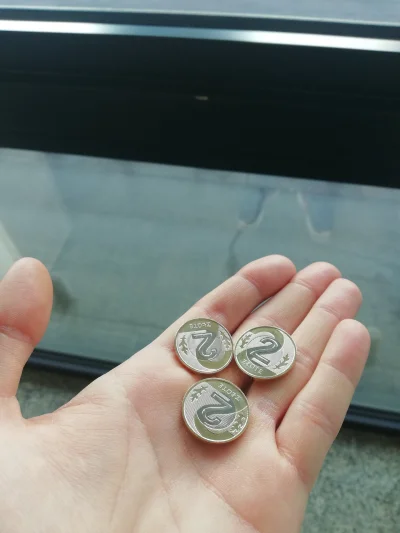 depcioo - O takie ładne monety dostalem w #mcdonalds hehe. #monety #2zl #heheszki #hu...