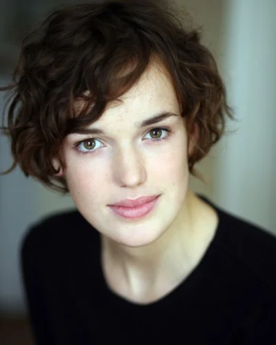 hypation - #gentelmanboners
Elizabeth Frances Henstridge