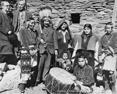 N.....h - Albert i Elza Einstein w Hopi House.
#fotohistoria #1931 #wielkikanion