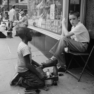 m.....d - Chicago, lata 50

fot. Vivian Maier 

#throwbackmarie #fotografia #zdje...