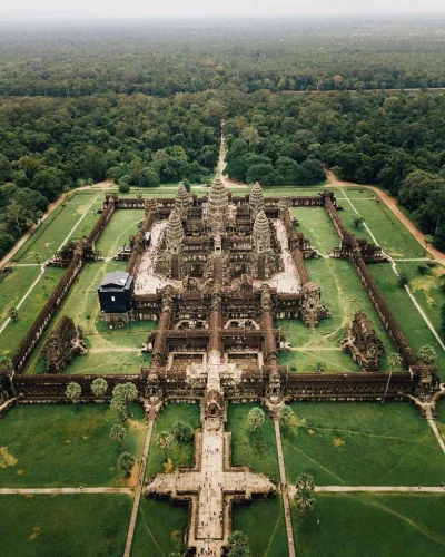 Castellano - Świątynia Angkor Wat. Krong Siem Reap, Kambodża
foto: ixnevin 
#fotogr...